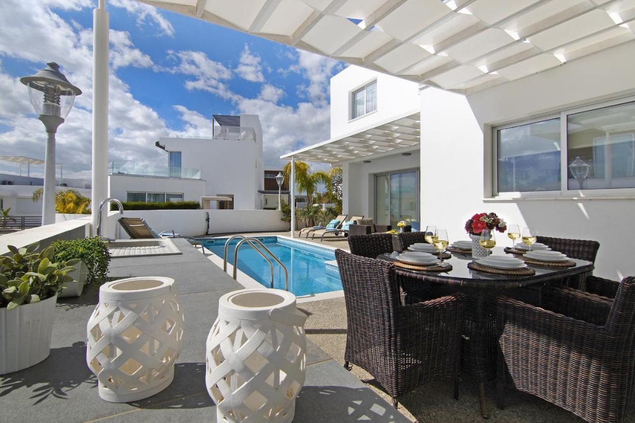 Villa Sunday Ayia Napa Exterior photo