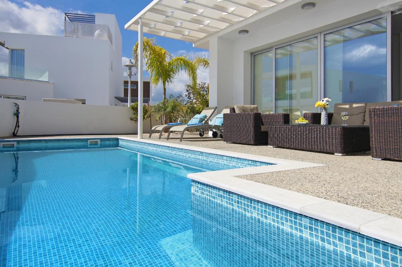 Villa Sunday Ayia Napa Exterior photo